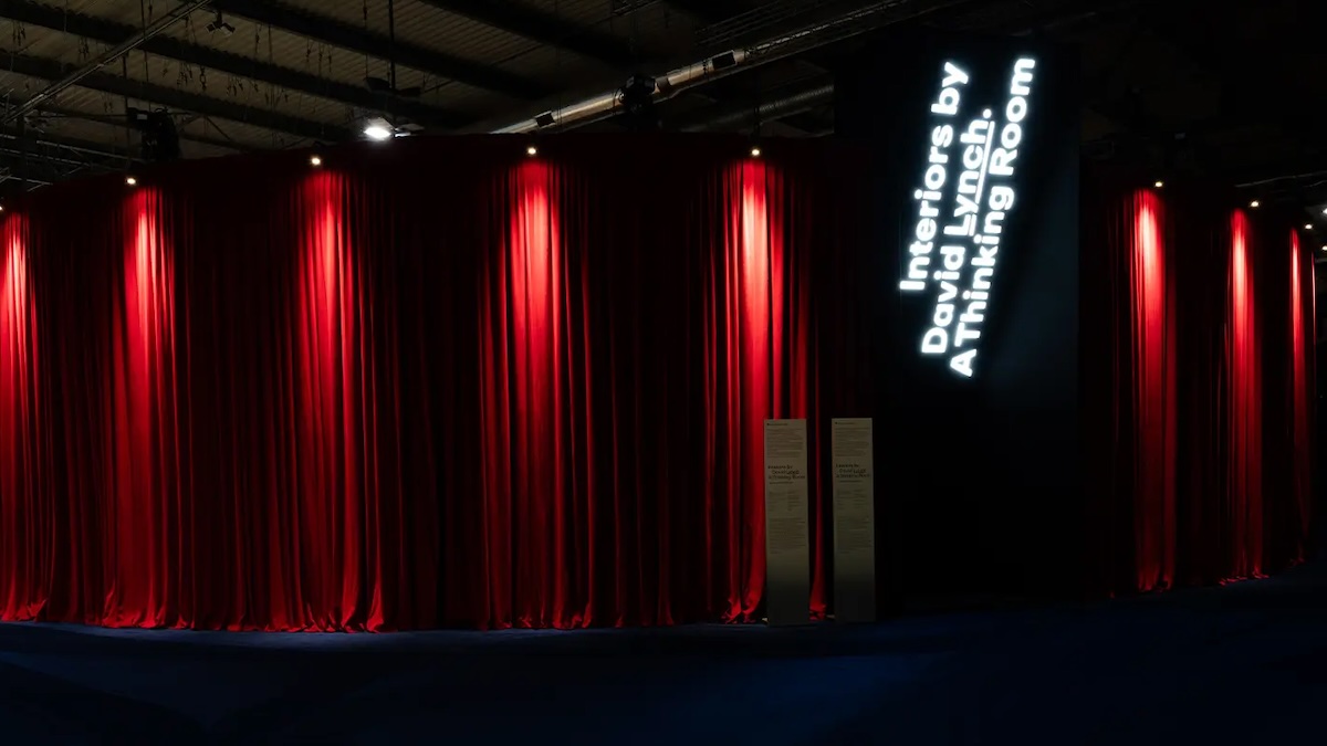 L'installazione Interiors by David Lynch. A Thinking Room al Salone del Mobile 2024