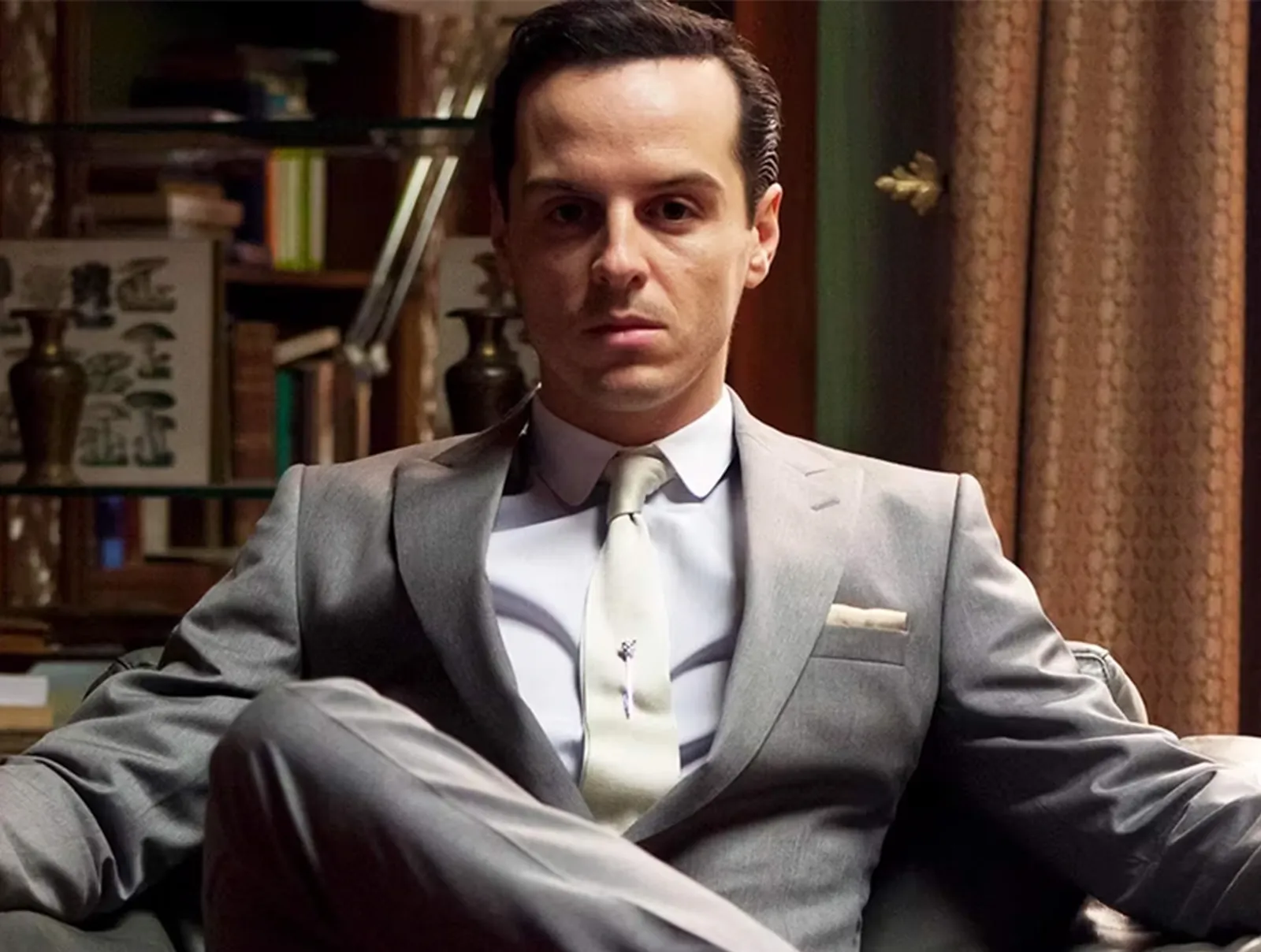 Andrew Scott interpreta Moriarty in Sherlock