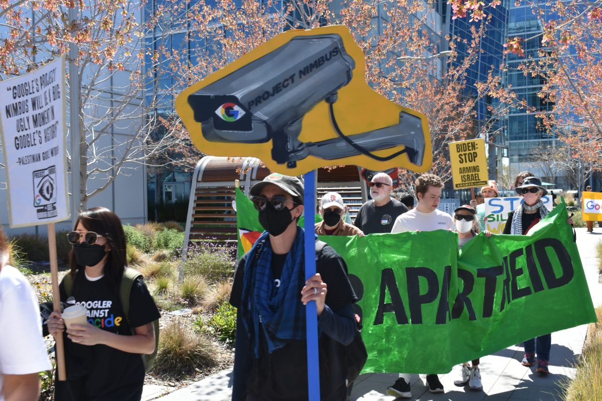 Manifestazione davanti alla sede Google di Sunnyvale, in California.