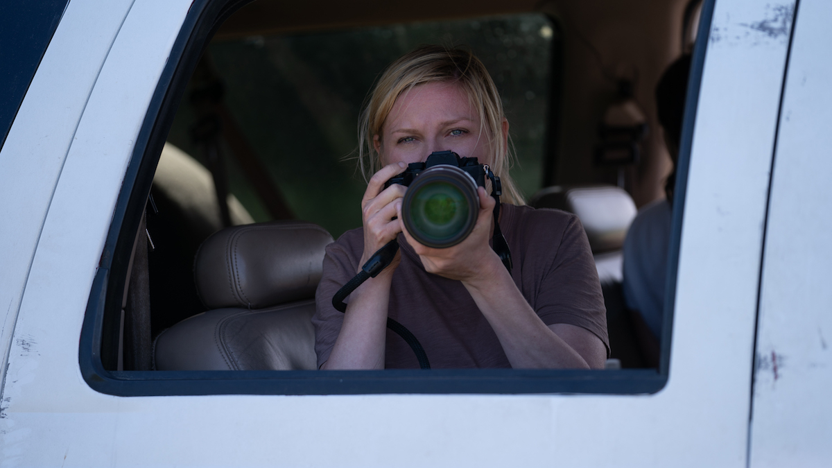 Kirsten Dunst è Lee in Civil War, protagonista del Box Office USA di aprile
