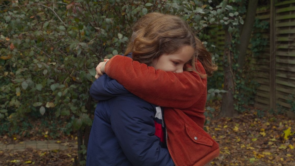 Una scena di Petite Maman di Céline Sciamma, disponibile su MUBI