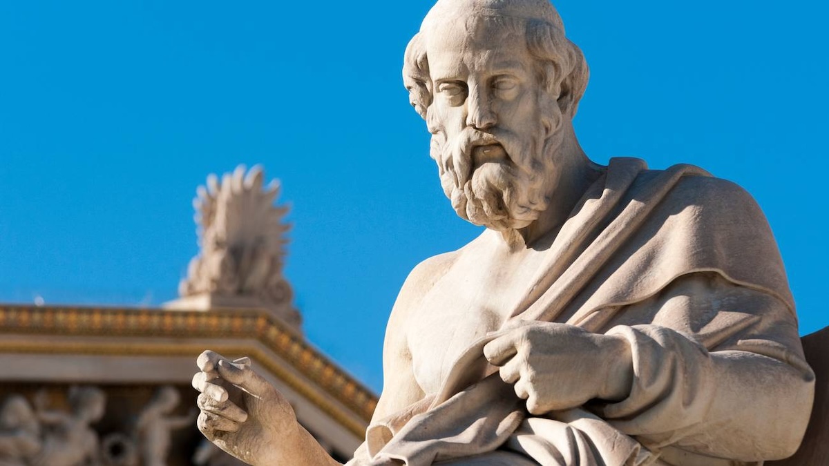 Una statua raffigurante Platone
