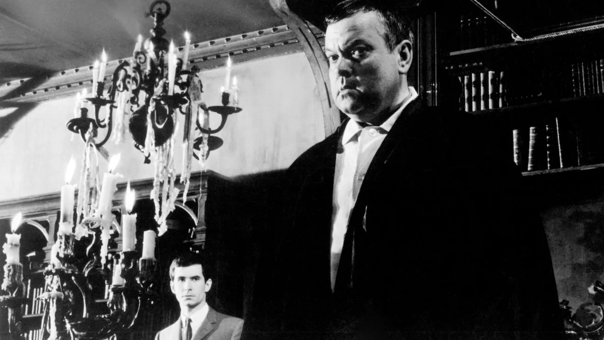 Orson Welles e Anthony Perkins in una scena de Il processo (1962), tratto dall'omonimo romanzo di Franz Kafka