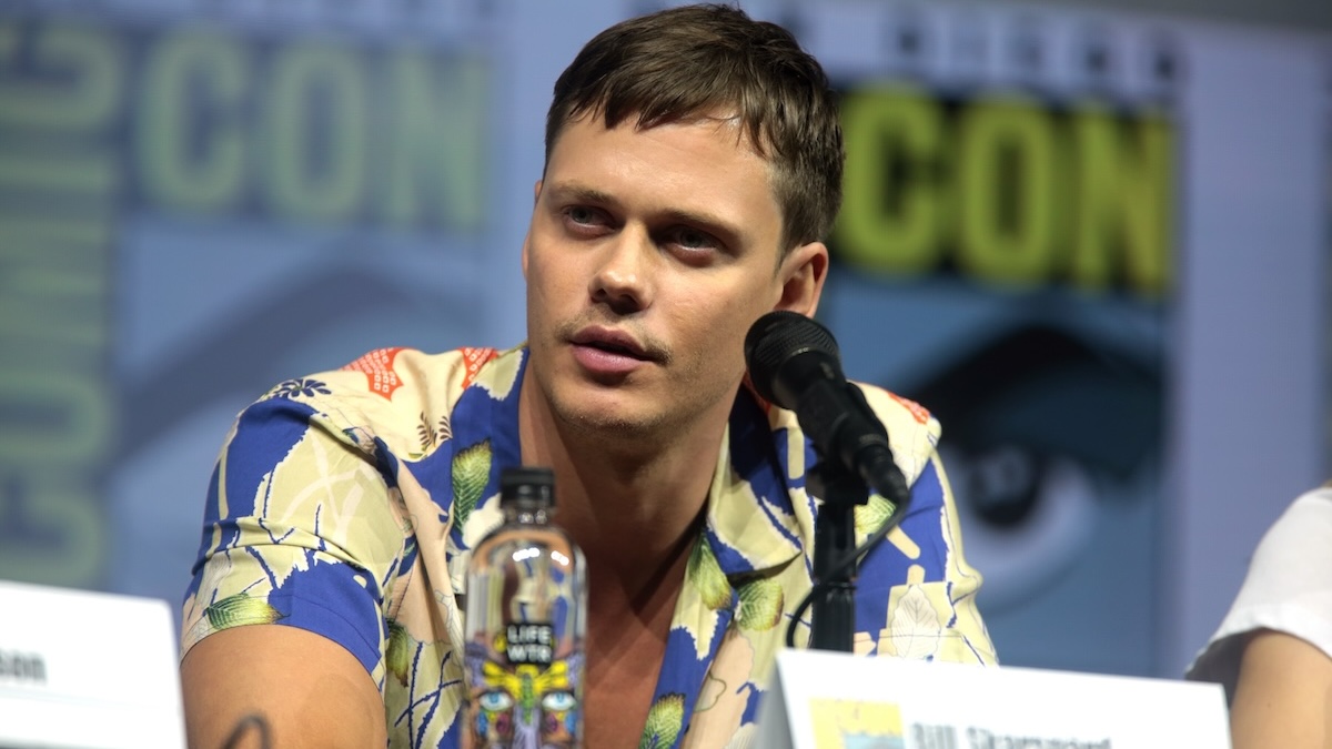 Bill Skarsgård parla di Nosferatu: “Mi ci è voluto un po’ per scrollarmi di dosso il demone evocato in me”