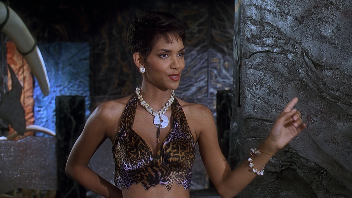 Halle Berry omaggia il 30° anniversario de I Flintstones: “Il ruolo è stato grande passo per le donne nere”