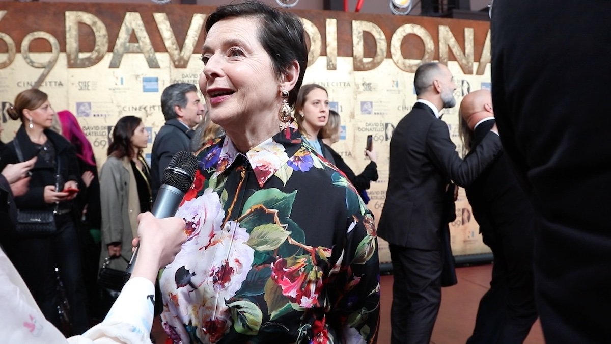 Isabella Rossellini sul red carpet dei David di Donatello 2024