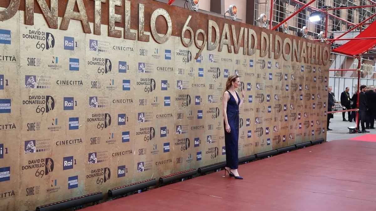 David 2024: un red carpet onirico nel segno di Fellini, da Josh O’Connor a Paola Cortellesi