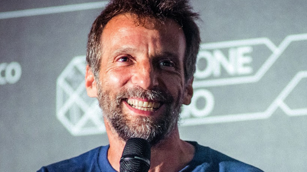 Mathieu Kassovitz, trent’anni dopo L’odio: “Impossibile prevedere l’impatto che avrebbe avuto. L’intelligenza artificiale? Supererà la creatività umana”